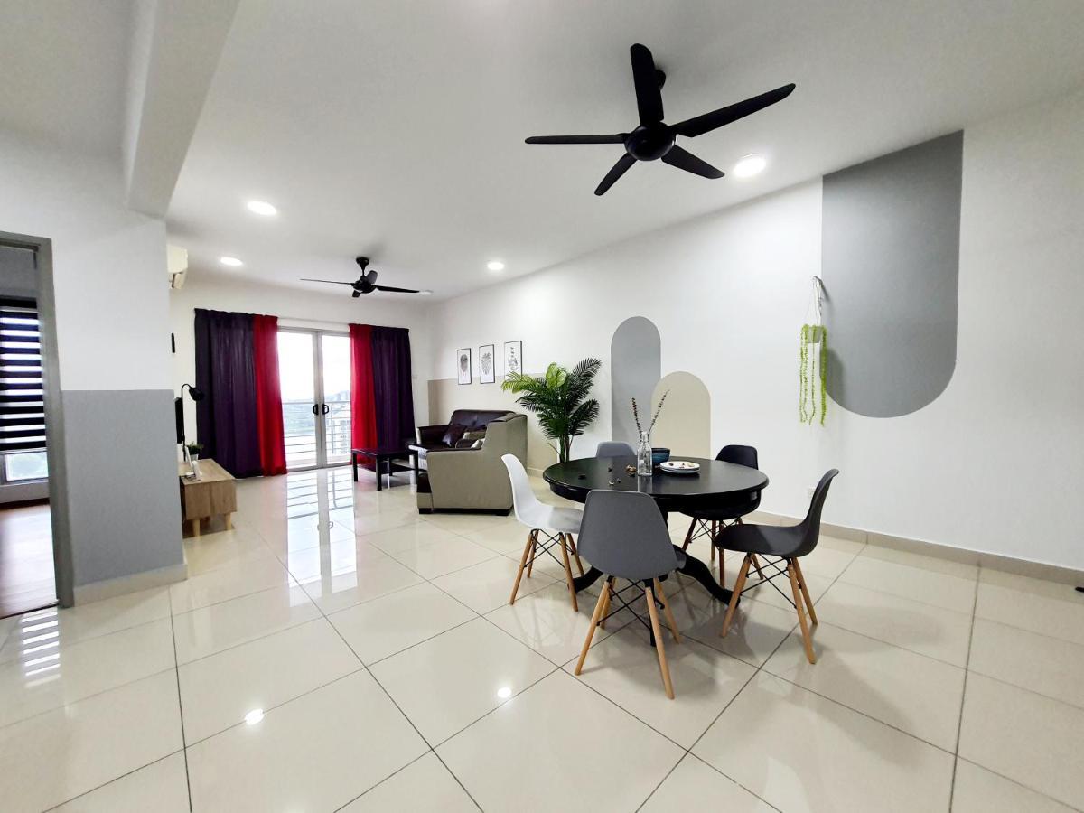 Residensi Flora Apartment Seri Kembangan Exterior photo